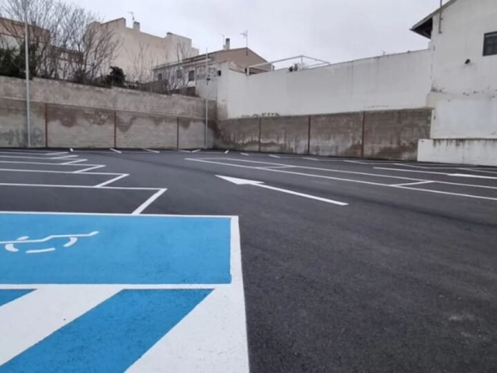 El nuevo parking público ya está abierto y listo para el uso de los argandeños y argandeñas