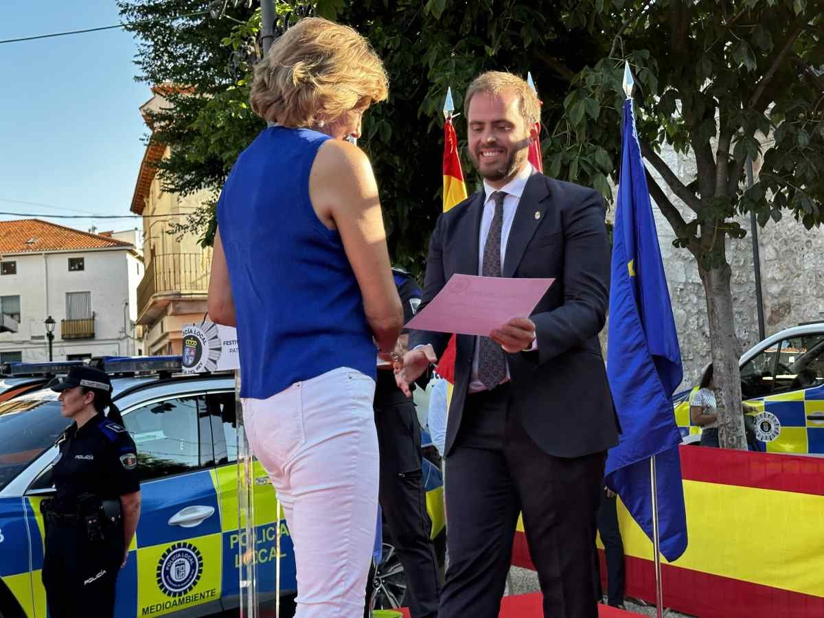 Arganda del Rey homenajea a la Policía Local y a sus «ciudadanos ejemplares» en el día de San Juan Bautista