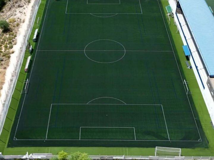 Finalizan las esperadas obras de renovación del césped artificial de la Ciudad del Fútbol