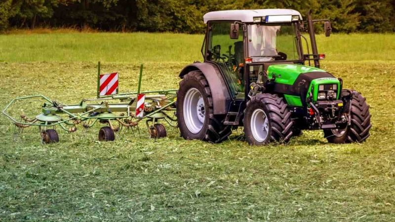 Tipos de vehículos indispensables en el sector agrícola