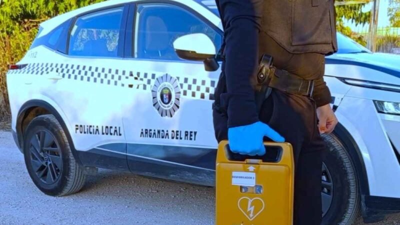 La Policía Local de Arganda salva la vida a un joven de 20 años que estaba en parada cardiorrespiratoria