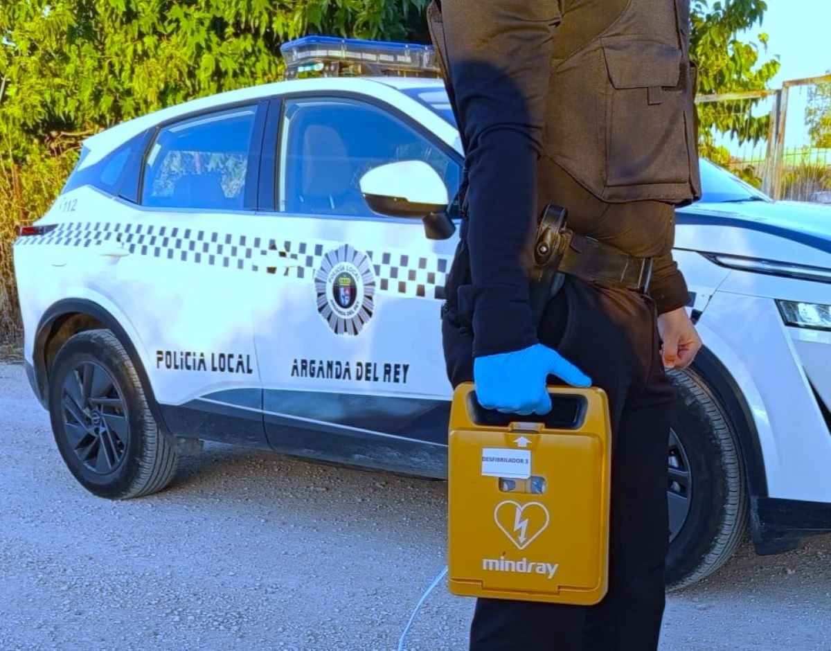 La Policía Local de Arganda salva la vida a un joven de 20 años que estaba en parada cardiorrespiratoria