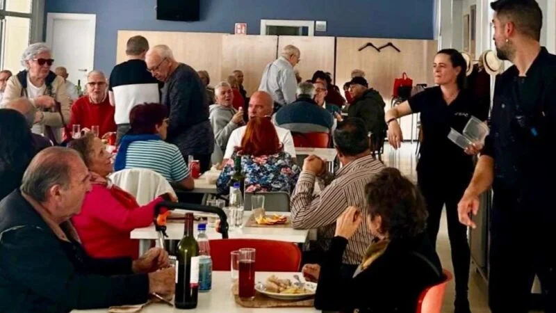 Este 2024 por primera vez se realizará una cena de Nochebuena en el Centro de Mayores para combatir la soledad