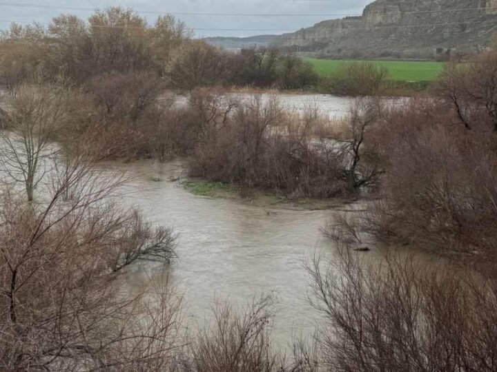 Policía Local, Guardia Civil y Protección Civil prevenidos en Arganda ante el aumento del nivel riesgo por el cauce del Jarama