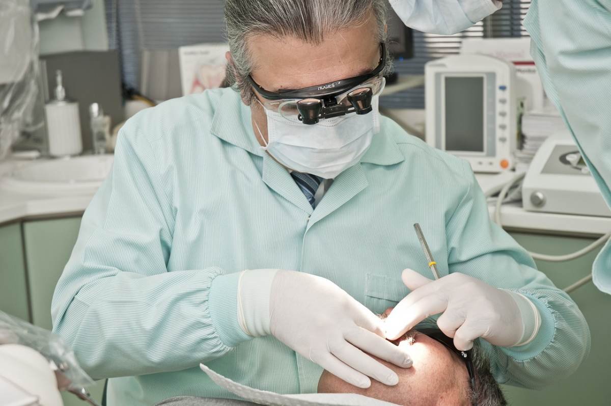 Cuida tu sonrisa con los mejores especialistas: descubre la Clínica Dental González Baquero en Madrid