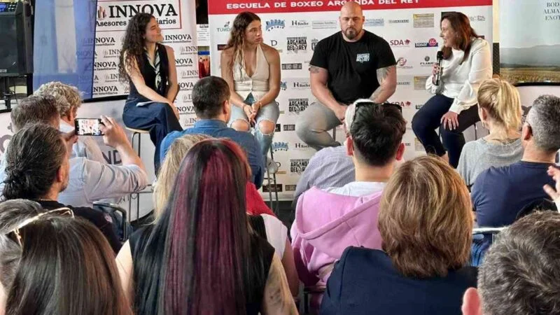 María Horche debuta como boxeadora profesional en una histórica velada en Arganda
