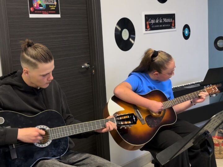 Clases de guitarra en Arganda del Rey: Caja de la Música, la academia donde empieza tu aventura musical