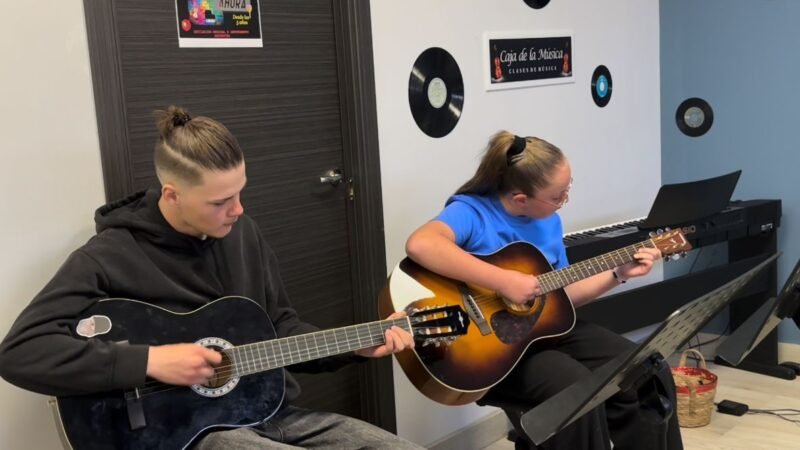 Clases de guitarra en Arganda del Rey: Caja de la Música, la academia donde empieza tu aventura musical