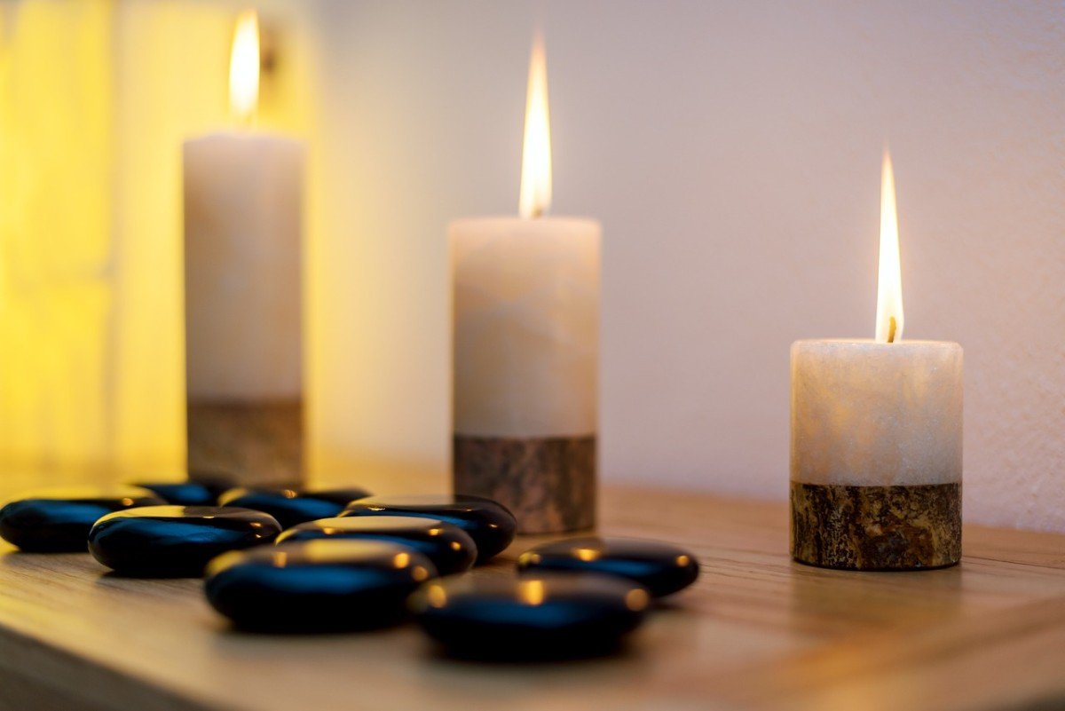 Regalar Velas Artesanales de Cerería Mollá: Elegancia y Personalidad en tus Detalles