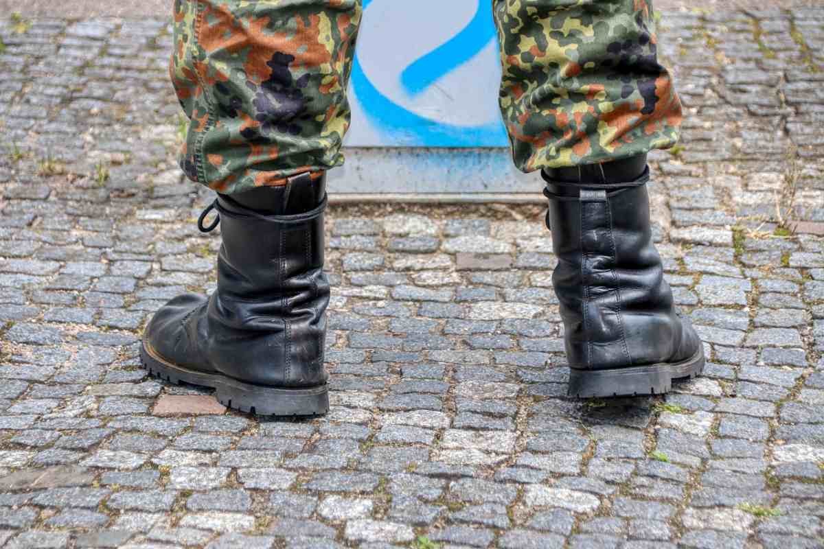 Ropa militar: funcionalidad, resistencia y estilo dentro y fuera del campo