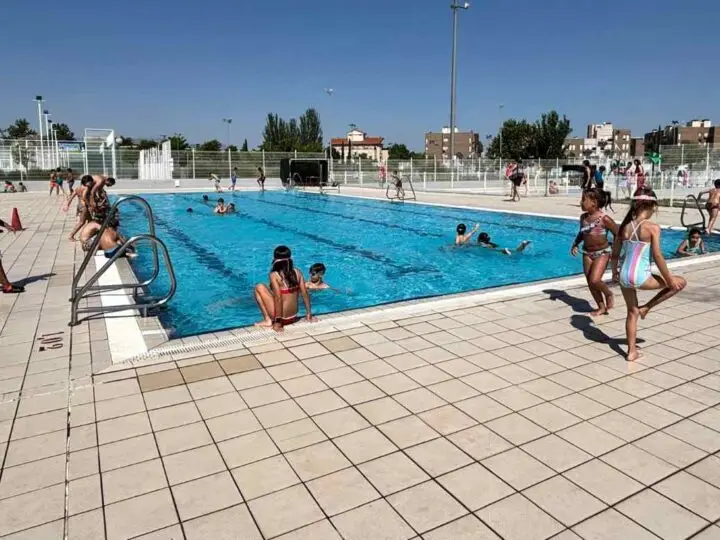 Récord de bañistas en junio: las piscinas municipales de Arganda reciben a más de 36.000 personas, un tercio de fuera del municipio