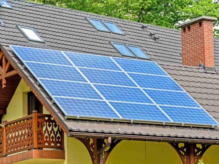 ¿Cuál es el precio de la limpieza de placas solares y por qué es clave para ahorrar más energía?