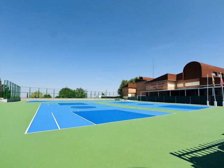 Terminan las esperadas obras de rehabilitación de las pistas del CEIP León Felipe