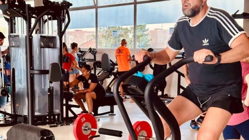 El gimnasio municipal de La Poveda reabre con maquinaria de última generación
