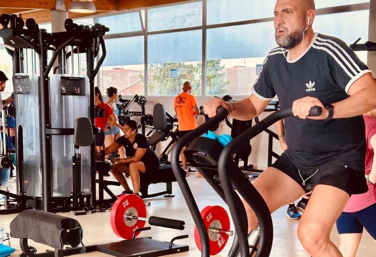 El gimnasio municipal de La Poveda reabre con maquinaria de última generación