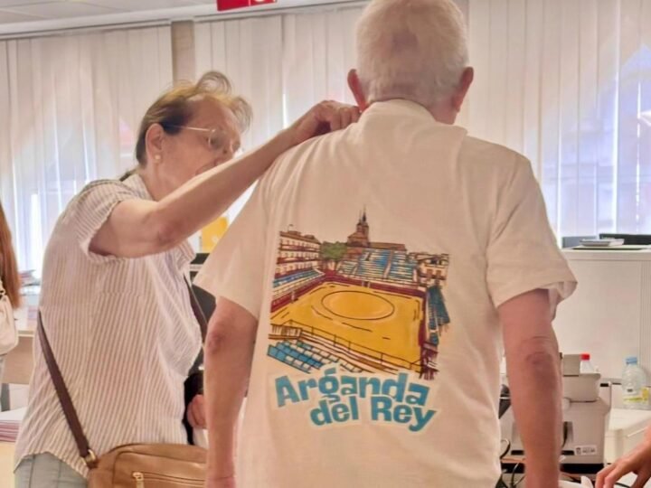 La camiseta de las Fiestas Patronales arrasa con la venta de casi 500 unidades en tan solo 24 horas