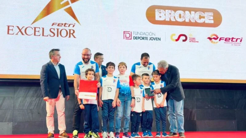 El Club Triatlón Arganda, premiado por su excelencia deportiva a nivel nacional