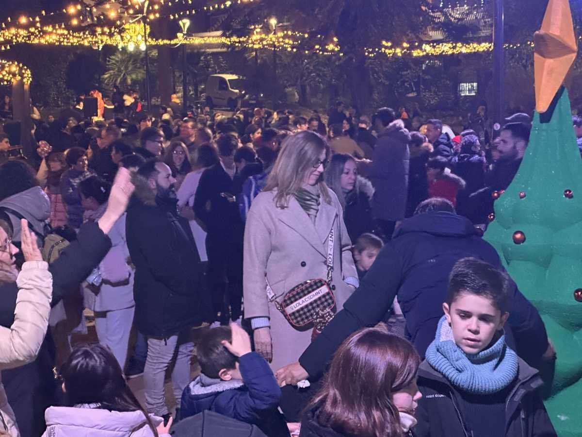 El Parque de Los Patos se transforma en un Bosque Navideño con mil metros de luz y 40 figuras temáticas