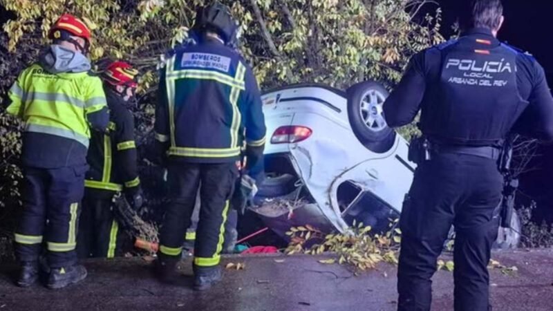 Un vehículo sufre un aparatoso accidente en el Paseo de la Ilusión de Arganda del Rey que se salda sin heridos