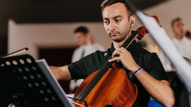 Quién está detrás de… Caja de la Música: La historia del músico que descubrió su vocación enseñando en Arganda del Rey