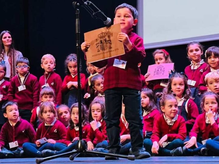 Los escolares de Arganda, protagonistas del acto institucional por el Día de la Constitución