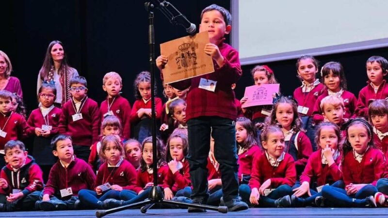 Los escolares de Arganda, protagonistas del acto institucional por el Día de la Constitución