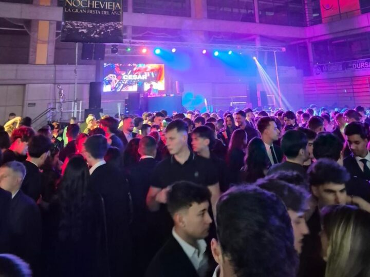 Casi 1.500 personas despiden el año y dan la bienvenida a 2026 en la Gran Fiesta de Nochevieja de Arganda