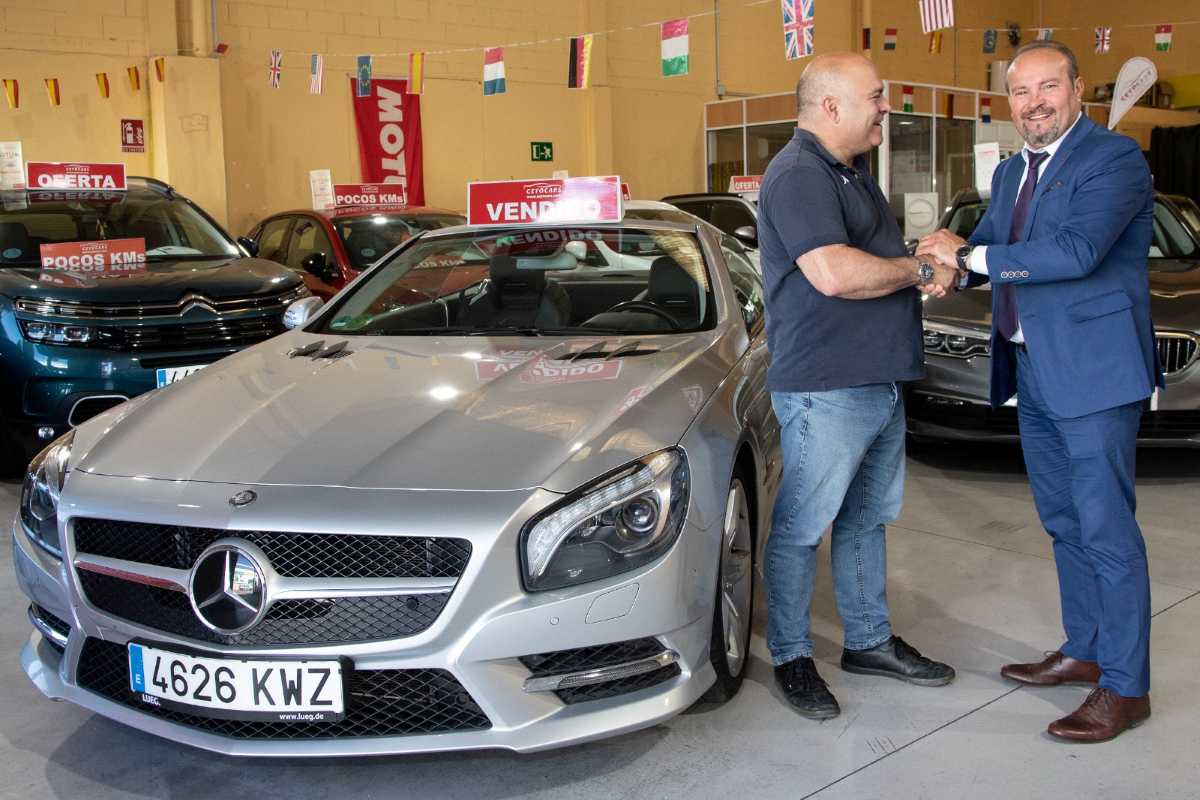 Quién está detrás de… CEYOCARS: Claudio Prunaru, el emprendedor que apostó por vender coches con esfuerzo y cercanía en Arganda del Rey