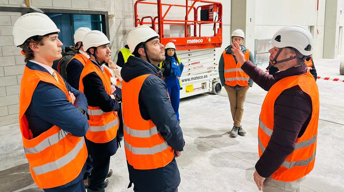 La mayor planta de cápsulas blandas de Europa en Arganda avanza hacia su apertura