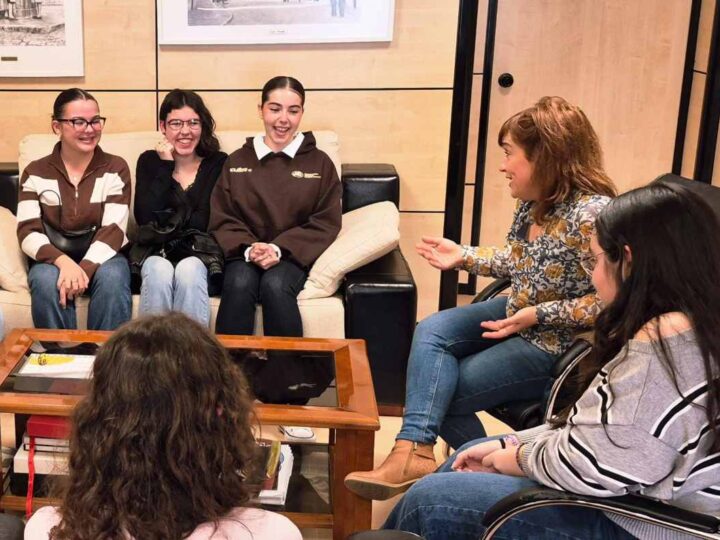 Seis alumnas del IES El Carrascal representarán a Arganda en el Encuentro Transnacional de Escuelas Embajadoras