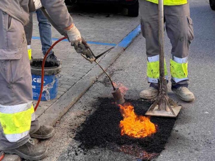Reparados más de 70 baches tras el temporal con trabajos de asfaltado en frío