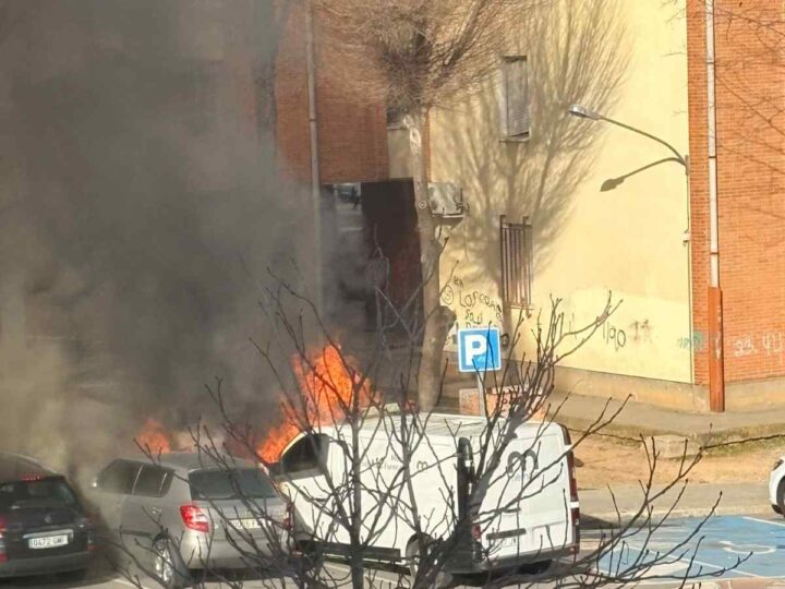 Incendio extinguido en una furgoneta junto al Montserrat Caballé en Arganda del Rey
