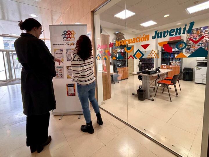Más de 1.000 jóvenes utilizan el Punto de Información Juvenil de Arganda en el último año