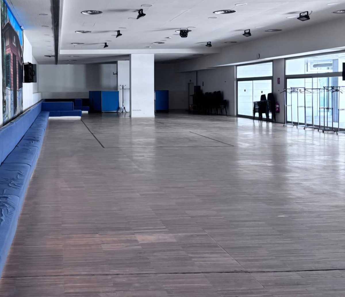 Diez empresas optan a climatizar el Salón de Actos del Centro de Mayores de Arganda