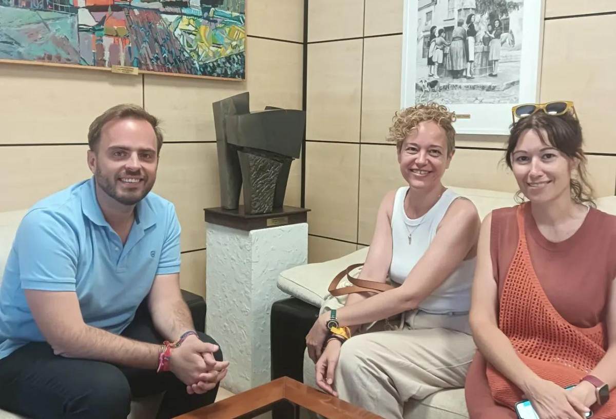 Alberto Escribano y la Asociación de Vecinos de Arganda analizan el futuro del municipio en la recta final de la legislatura