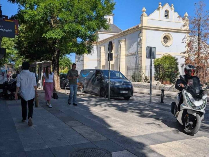 Arganda estrena una Oficina Móvil de Atención al Ciudadano para trámites con la Comunidad de Madrid