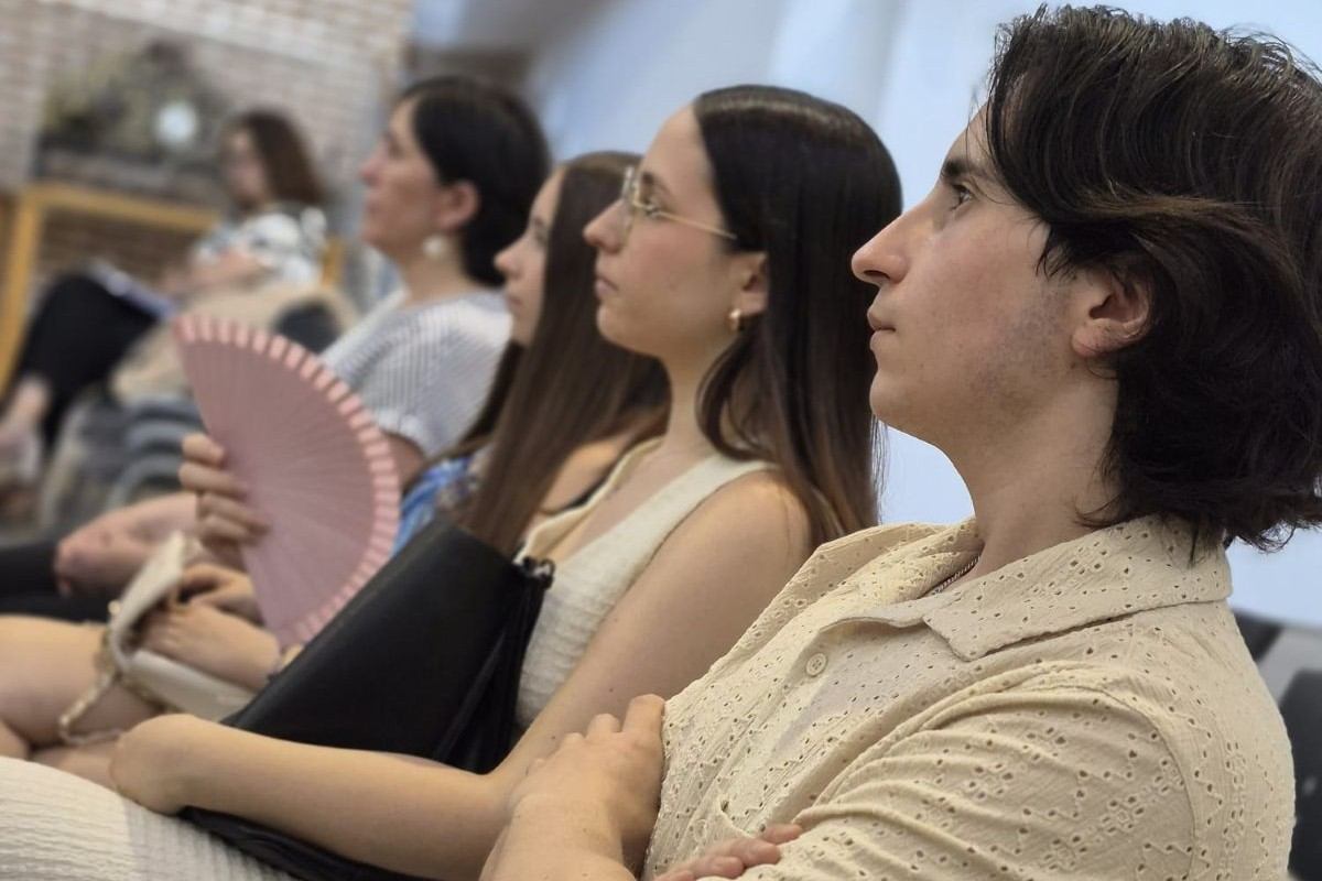 Arganda premia la excelencia académica de quince estudiantes becados por su rendimiento