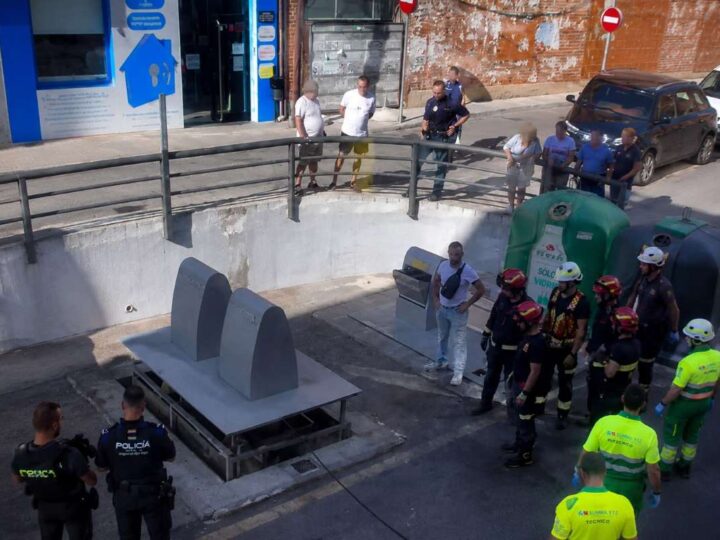 Susto en Arganda: un vecino queda atrapado en un contenedor de basura y tiene que ser rescatado