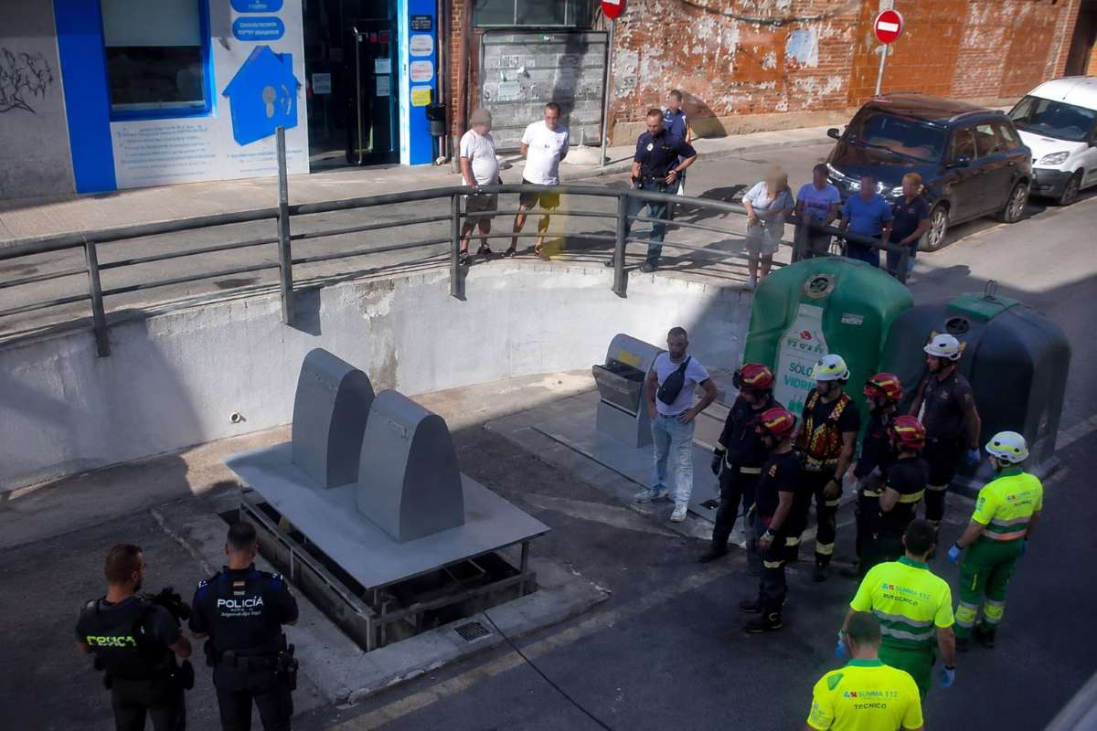 Susto en Arganda: un vecino queda atrapado en un contenedor de basura y tiene que ser rescatado