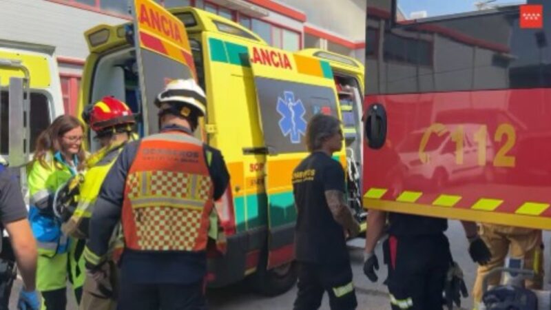 Un trabajador de 52 años, herido de gravedad tras una caída en una empresa de la calle Bronce de Arganda