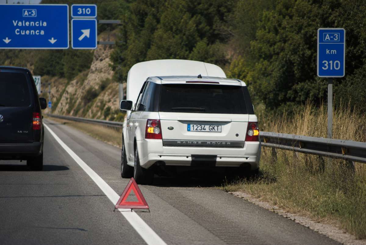 ACM Automoción el taller de referencia en Arganda del Rey explica qué hacer si tu coche te deja tirado este verano