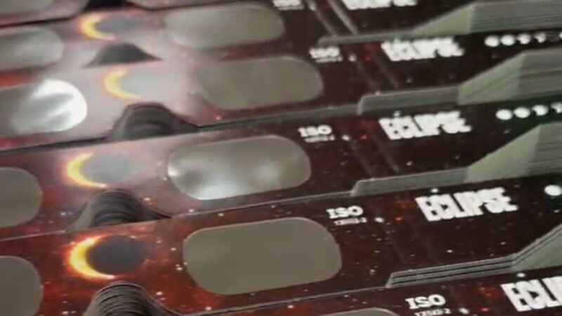 Arganda pone desde hoy más de 1.500 gafas gratuitas a disposición de los vecinos para el eclipse solar del próximo 12 de agosto