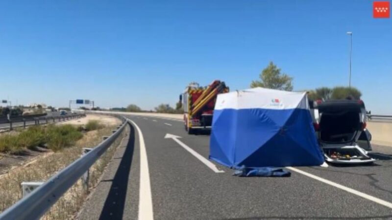 Muere un hombre de 93 años tras volcar su coche en la A-3 a la altura de Arganda