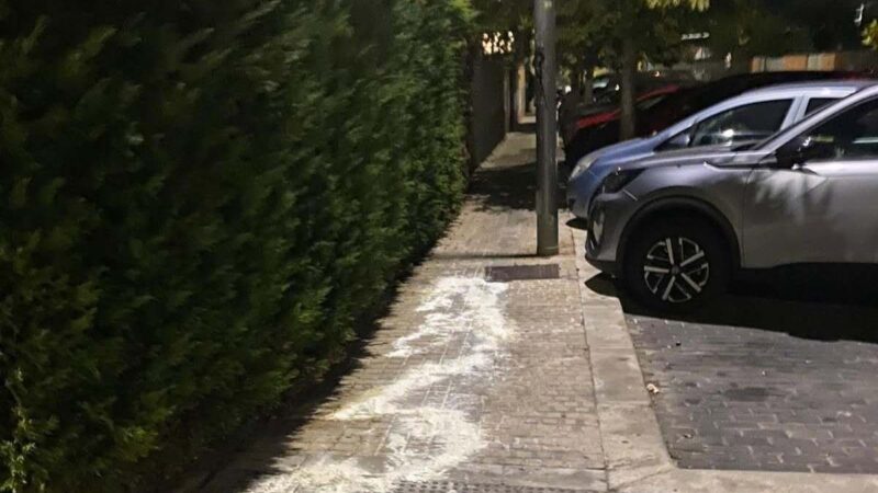 ‘Problemas de la ciudadanía’: La aparición de un polvo blanco en una calle de Arganda genera preocupación entre los vecinos