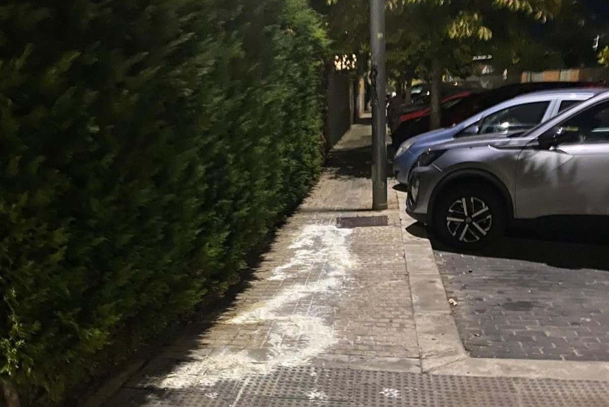‘Problemas de la ciudadanía’: La aparición de un polvo blanco en una calle de Arganda genera preocupación entre los vecinos