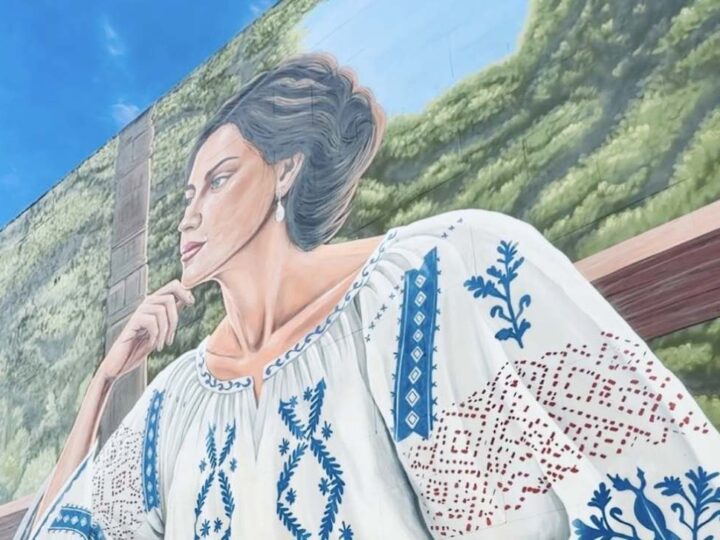 Arganda conmemora 30 años de convivencia con la comunidad rumana con un mural de 200 metros cuadrados