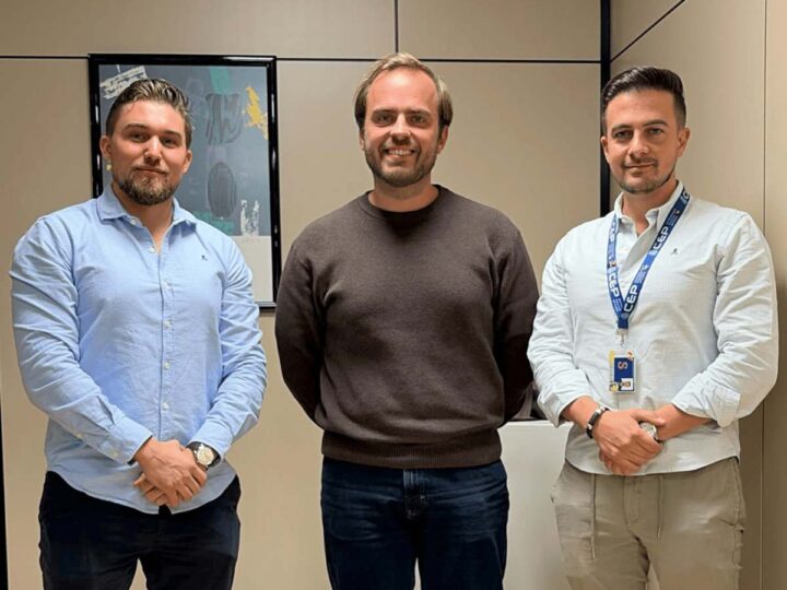 Alberto Escribano se reúne con la Confederación Española de Policía para abordar las reivindicaciones de los agentes