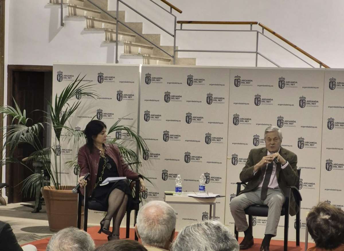 Leopoldo López Gil presenta en Arganda su autobiografía sobre siete décadas de historia de Venezuela